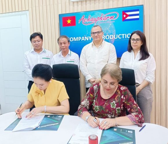 Firman Cuba y Vietnam un acuerdo para cooperar en materia de veterinaria (+ Fotos) Firman Cuba y Vietnam un acuerdo para cooperar en materia de veterinaria (+ Fotos)