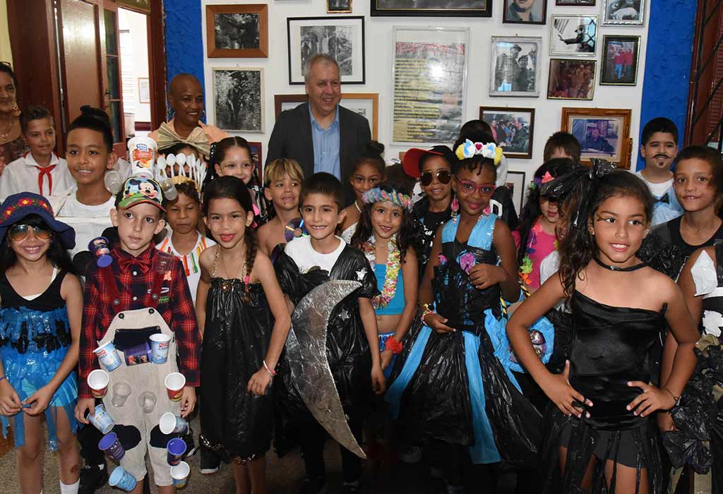 Experto de Naciones Unidas reconoció protección a niños en Cuba Experto de Naciones Unidas reconoció protección a niños en Cuba