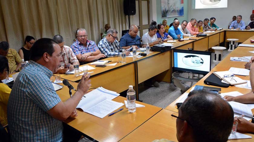 Evaluó ministro de Salud programa materno infantil en Granma (+Fotos) Evaluó ministro de Salud programa materno infantil en Granma (+Fotos)