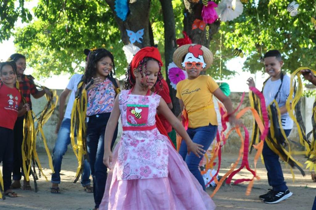 La Colmenita mostró en Brasil arte infantil de valores de Cuba La Colmenita mostró en Brasil arte infantil de valores de Cuba