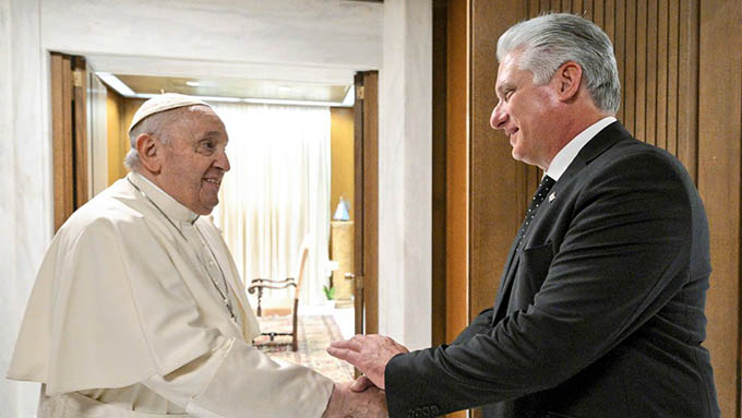 Presidente de Cuba fue recibido por el papa Francisco en el Vaticano (+ fotos y video)