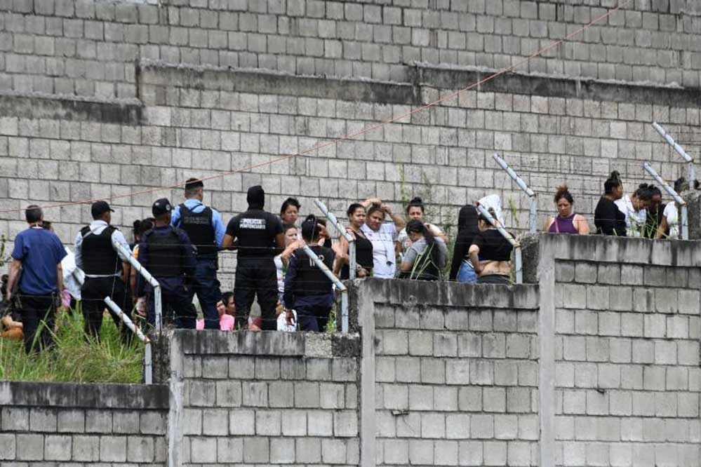 Papa Francisco condena masacre en cárcel de mujeres de Honduras
