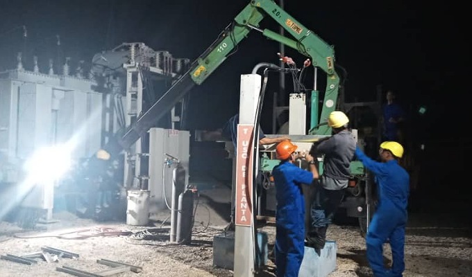 Empresa eléctrica Granma repone transformador de la Sub estación Siboney tras importante rotura Empresa eléctrica Granma repone transformador de la Sub estación Siboney tras importante rotura