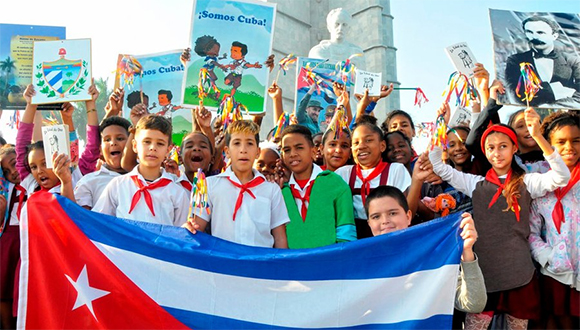 Presentarán en Parlamento cubano política de atención a niños y jóvenes