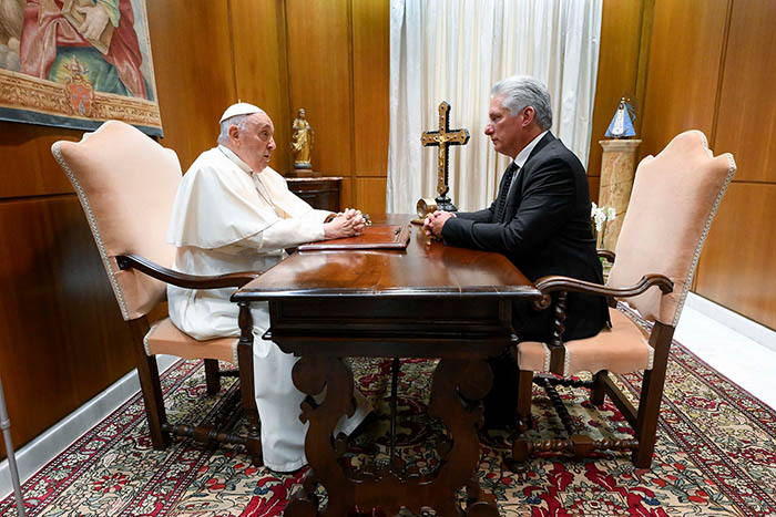 Díaz-Canel: “Muy grato reencuentro con el papa Francisco” Díaz-Canel: “Muy grato reencuentro con el papa Francisco”