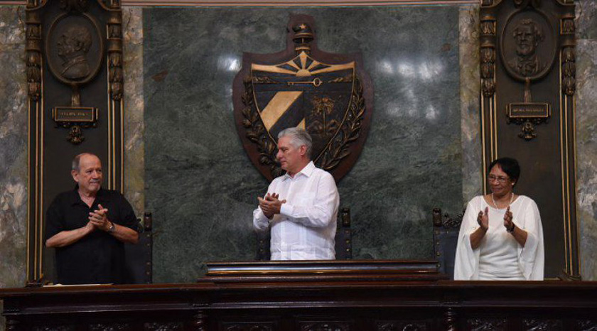 Díaz-Canel en homenaje a Silvio en Universidad de La Habana Díaz-Canel en homenaje a Silvio en Universidad de La Habana