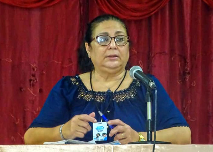 Reconoce viceministra labor de educadores granmenses Reconoce viceministra labor de educadores granmenses