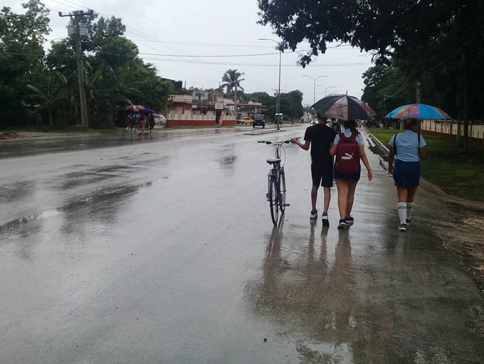 Constantes lluvias marcan temporada ciclónica en Granma (+fotos)