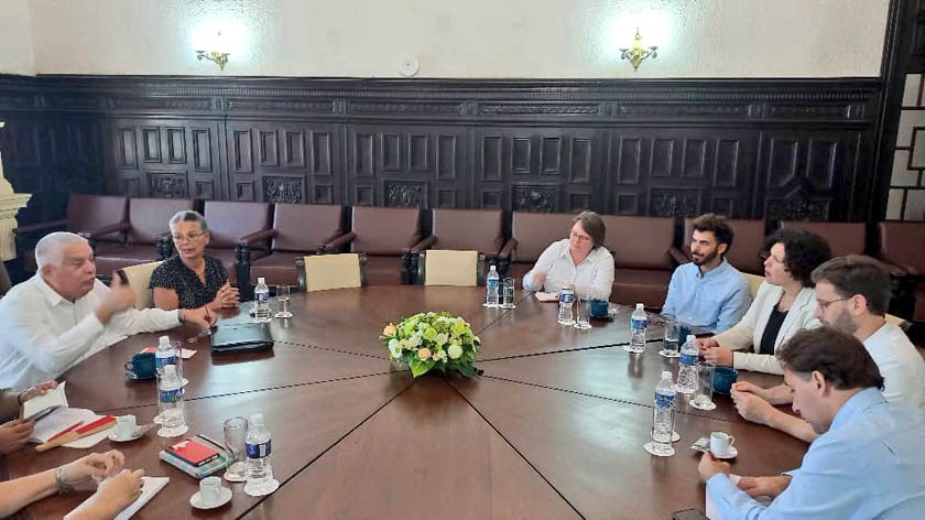 Recibe parlamentario cubano a dirigente partidista alemán Recibe parlamentario cubano a dirigente partidista alemán