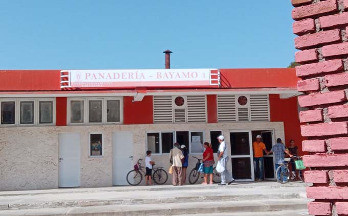 Retoma sus producciones panadería Bayamo 1