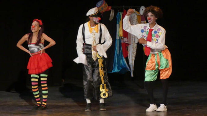 Hoy Día de los niños y cierre del festival de payasos Hoy Día de los niños y cierre del festival de payasos