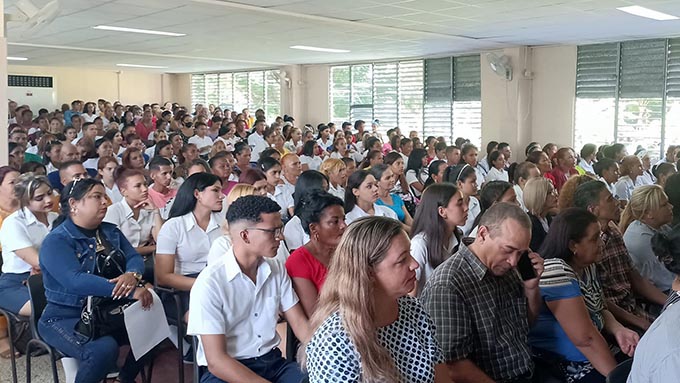 Crece fuerza docente en provincia cubana de Granma Crece fuerza docente en provincia cubana de Granma