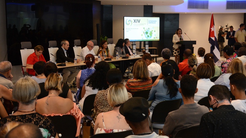 Ponderan elevado nivel profesional de científicos cubanos Ponderan elevado nivel profesional de científicos cubanos
