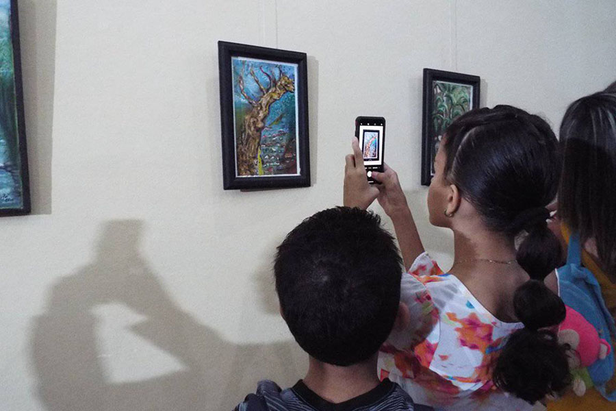 Maruja expone en Niquero