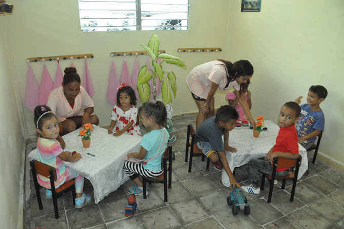 Amor y esperanza en casita infantil Meñique, de Río Cauto Amor y esperanza en casita infantil Meñique, de Río Cauto