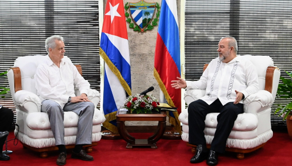 Marrero Cruz recibe al presidente del Comité de Relaciones Exteriores de San Petersburgo