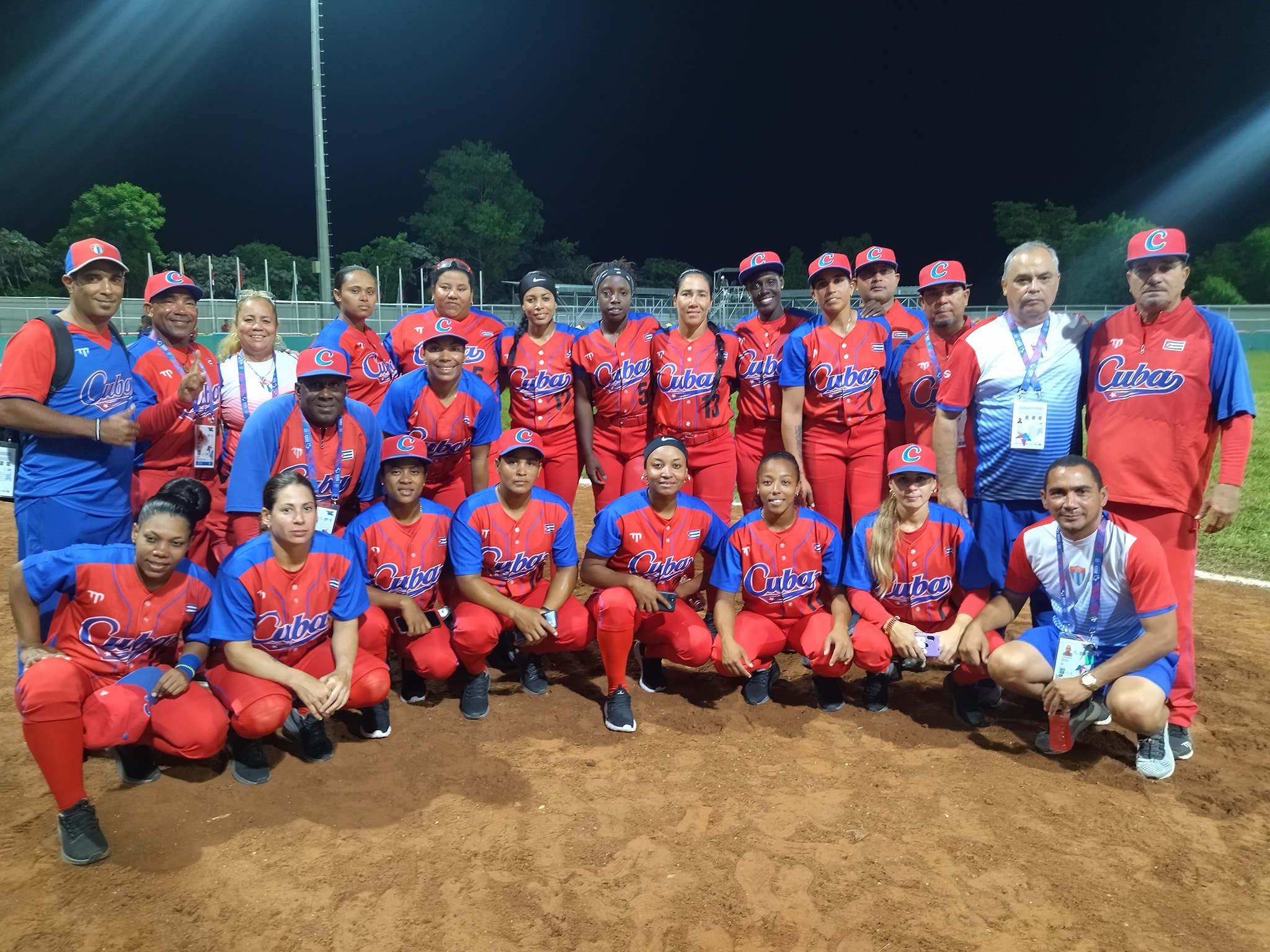 Softbolistas cubanas mantienen invicto y avanzan a la final de San Salvador 2023