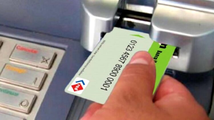 El 62% de los beneficiarios cobran con tarjetas magnéticas El 62% de los beneficiarios cobran con tarjetas magnéticas