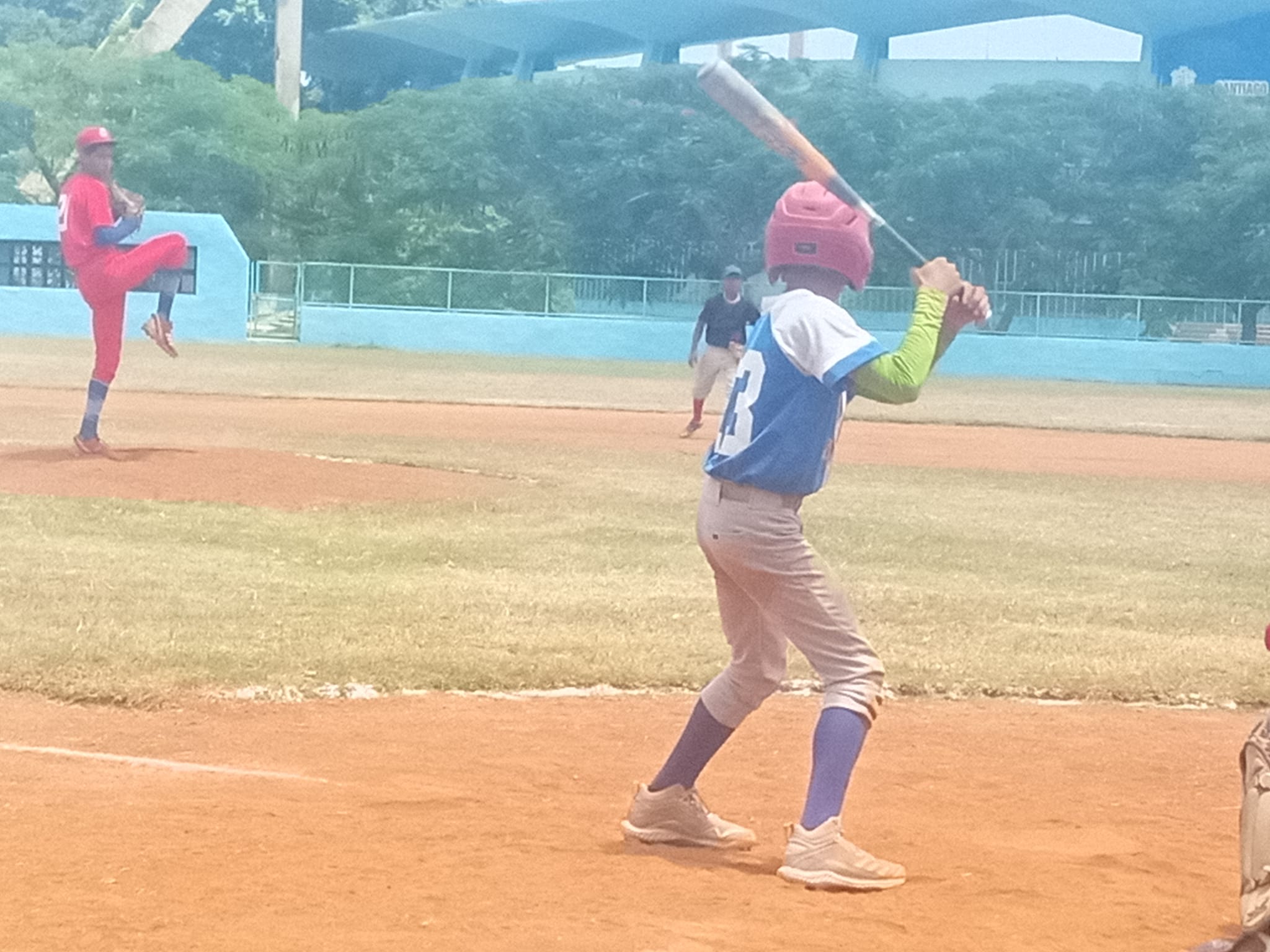 Pequeños Alazanes debutan con victoria en la capital