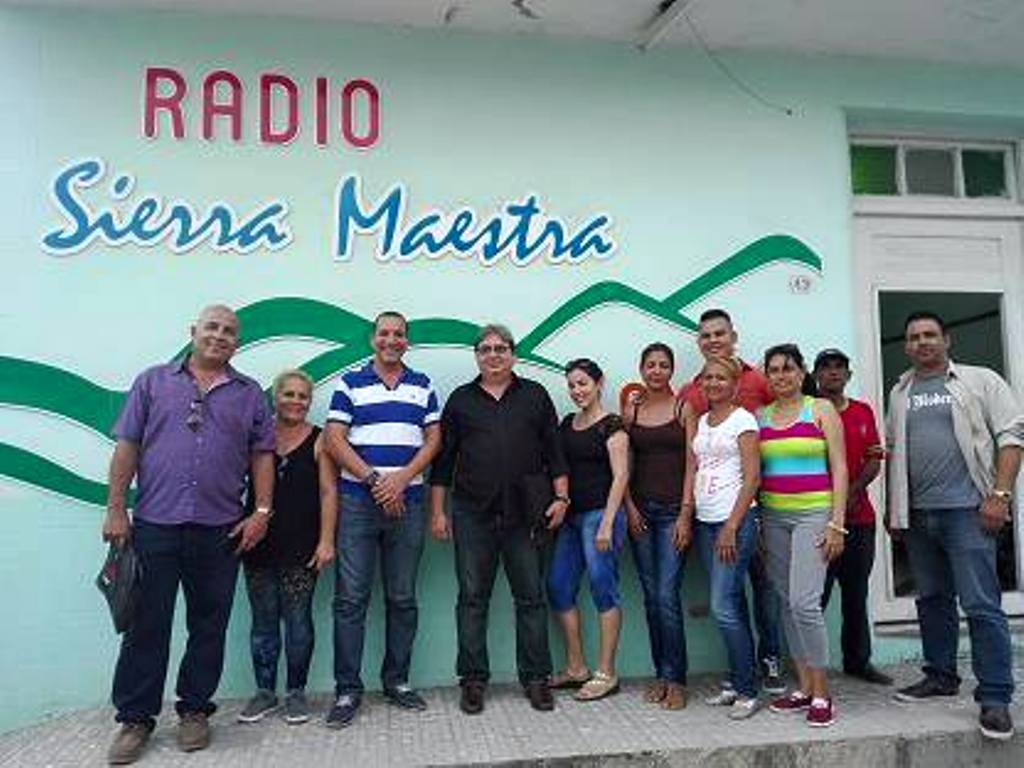 Radio Sierra Maestra está de cumple Radio Sierra Maestra está de cumple