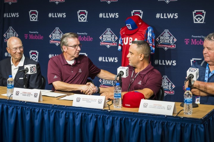 Firman acuerdo entre Pequeñas Ligas y Federación Cubana de Béisbol (+Foto) Firman acuerdo entre Pequeñas Ligas y Federación Cubana de Béisbol (+Foto)