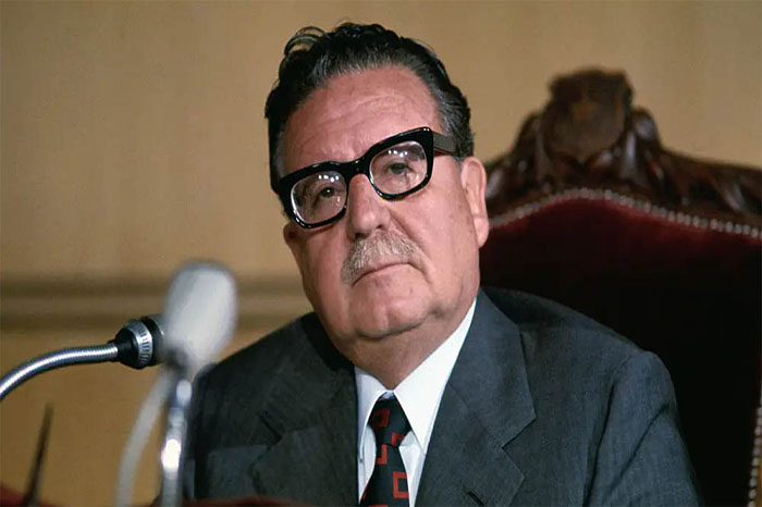Presentarán este miércoles libro sobre odisea de Allende