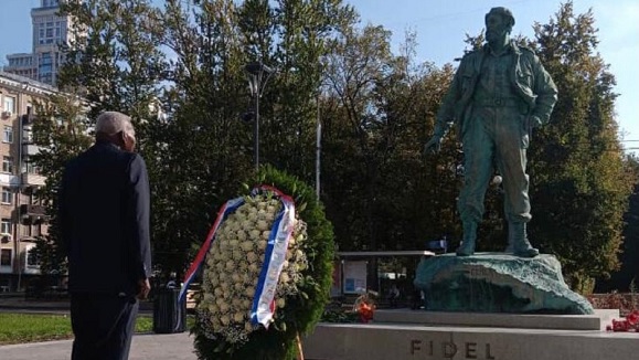 Encabezó Lazo homenaje a Fidel Castro en Moscú