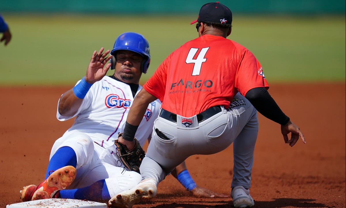 Protagonistas destacan importancia del primer triunfo cubano en Liga de campeones de béisbol Protagonistas destacan importancia del primer triunfo cubano en Liga de campeones de béisbol