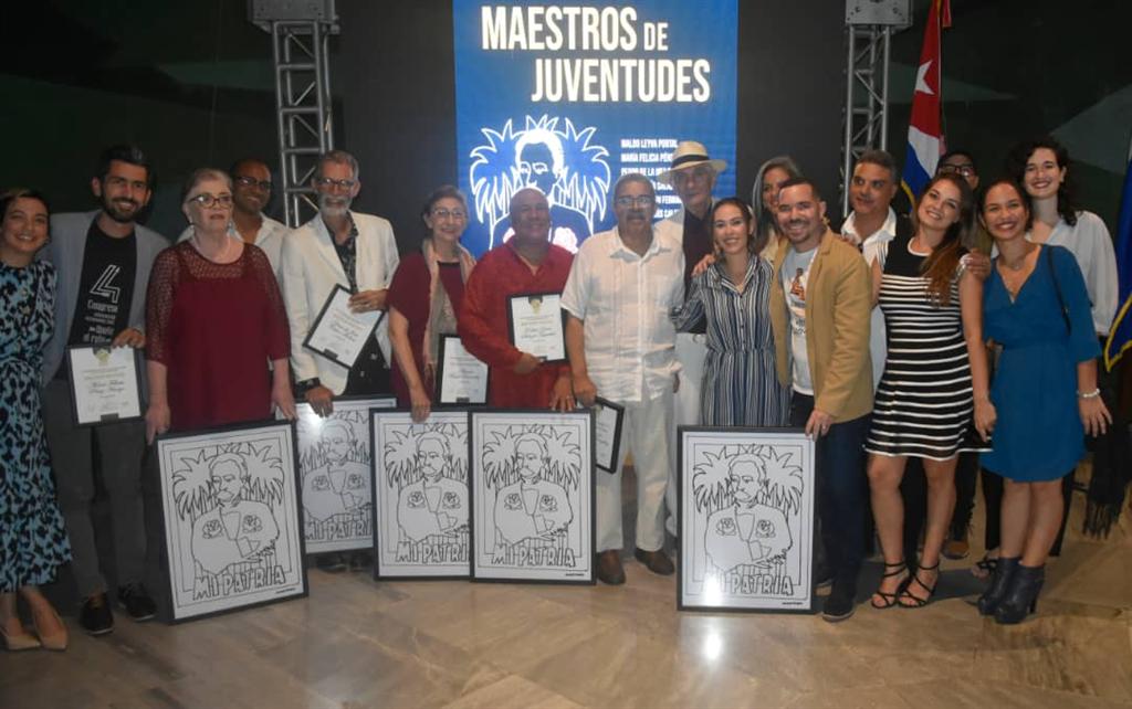 Premian en Cuba a Maestros de Juventudes (+Fotos) Premian en Cuba a Maestros de Juventudes (+Fotos)