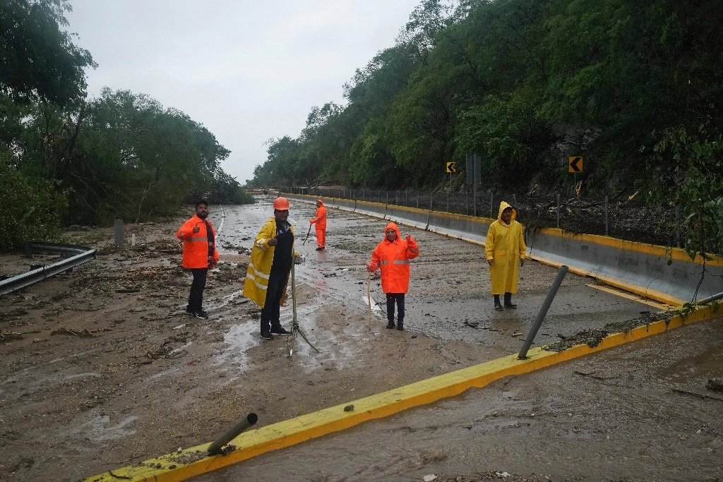 Gobierno de Cuba dispuesto asistir a México tras paso de huracán Otis Gobierno de Cuba dispuesto asistir a México tras paso de huracán Otis