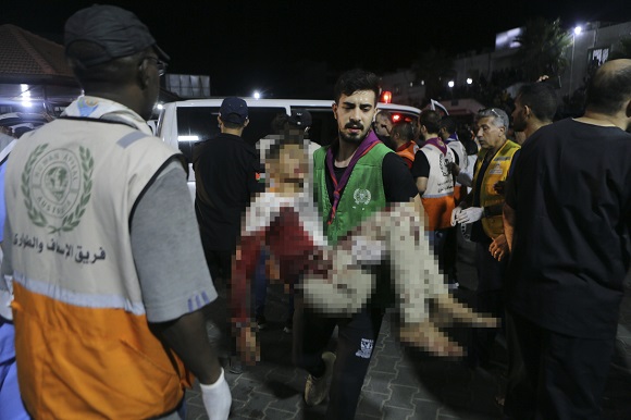 Ataque aéreo de Israel contra el hospital Al-Ahil de Gaza dejó al menos 500 muertos Ataque aéreo de Israel contra el hospital Al-Ahil de Gaza dejó al menos 500 muertos
