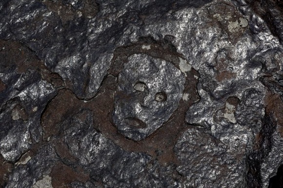 Sequía en el Amazonas descubre milenarias caras talladas en piedra Sequía en el Amazonas descubre milenarias caras talladas en piedra