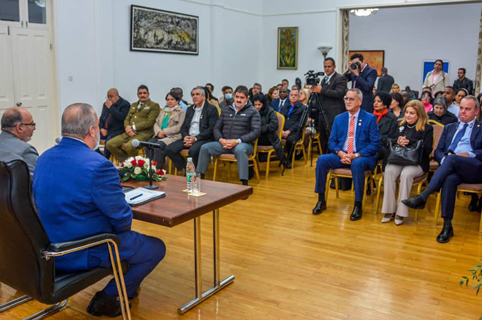 Dialogó Marrero Cruz con miembros de Misión Estatal en China