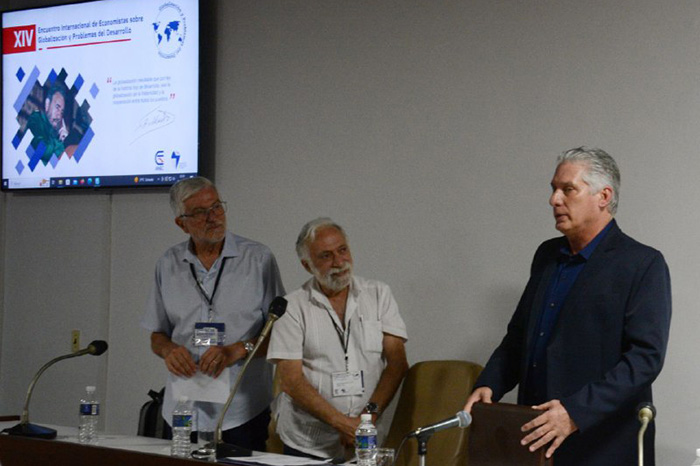 Presidente cubano critica actual orden monetario y financiero Presidente cubano critica actual orden monetario y financiero