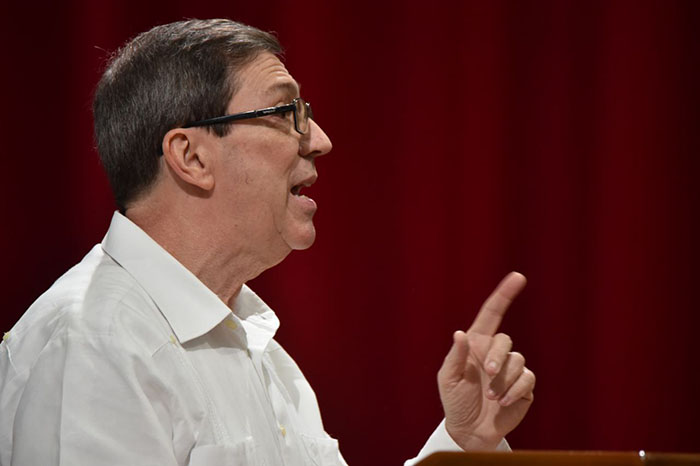 Discurso del Canciller cubano en evento La Nación y la Emigración Discurso del Canciller cubano en evento La Nación y la Emigración