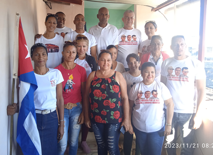 Abanderan contingente sindical Guerrilleros por la afiliación Abanderan contingente sindical Guerrilleros por la afiliación