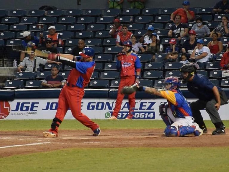 Cuba venció 10-5 a Venezuela en premundial sub 23 de béisbol Cuba venció 10-5 a Venezuela en premundial sub 23 de béisbol
