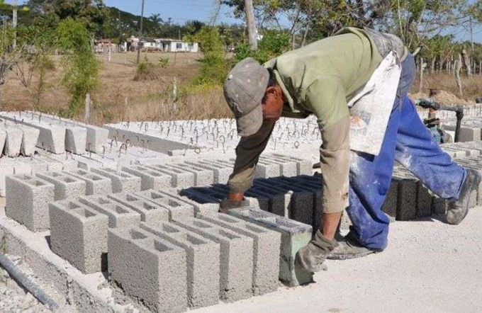 Reconocerán a cuatro entidades en Granma por el Día del constructor Reconocerán a cuatro entidades en Granma por el Día del constructor