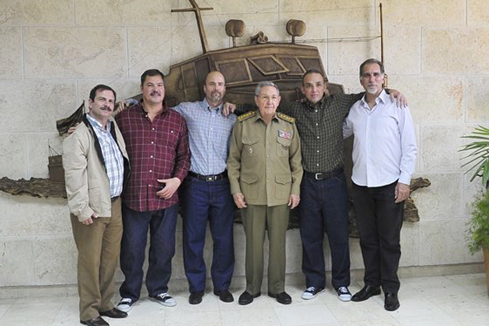 Díaz-Canel evoca el regreso de Los Cinco a Cuba Díaz-Canel evoca el regreso de Los Cinco a Cuba