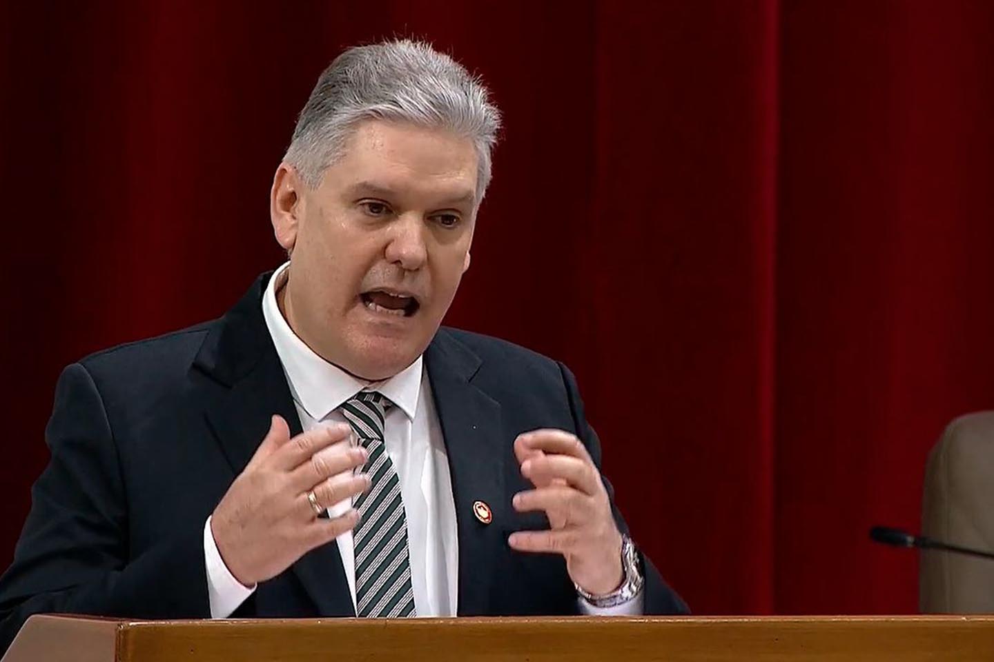 Se ralentiza la inflación en Cuba, afirma ministro de Economía