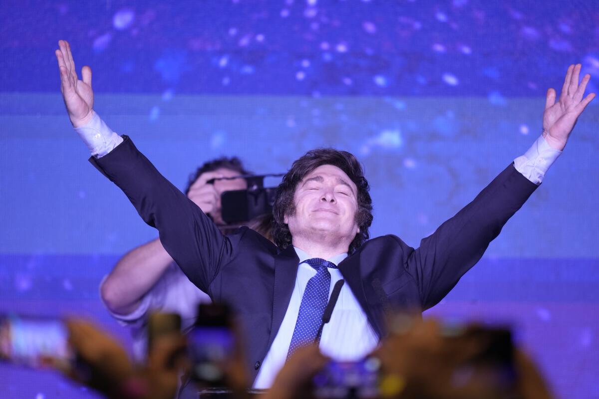Argentina bajo gobierno ultra liberal y antidemocrático Argentina bajo gobierno ultra liberal y antidemocrático