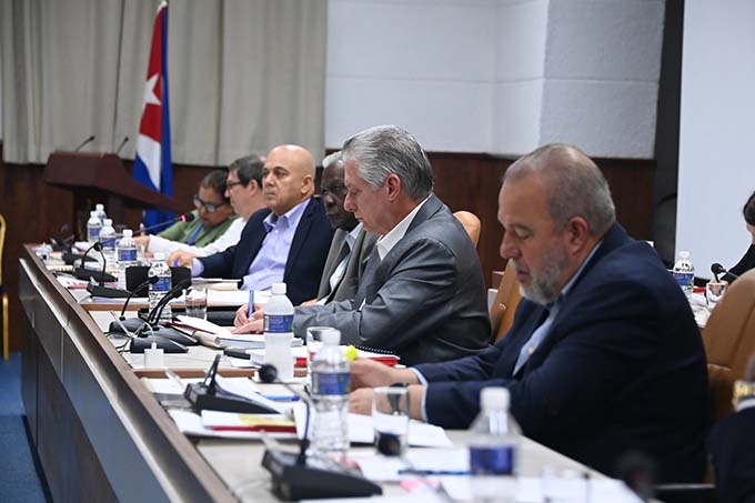 Encabeza Díaz-Canel pleno del Partido Comunista de Cuba (+ fotos) Encabeza Díaz-Canel pleno del Partido Comunista de Cuba (+ fotos)