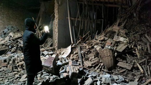 El más letal en China en nueve años: Ascienden al menos a 127 el número de muertos tras sismo El más letal en China en nueve años: Ascienden al menos a 127 el número de muertos tras sismo