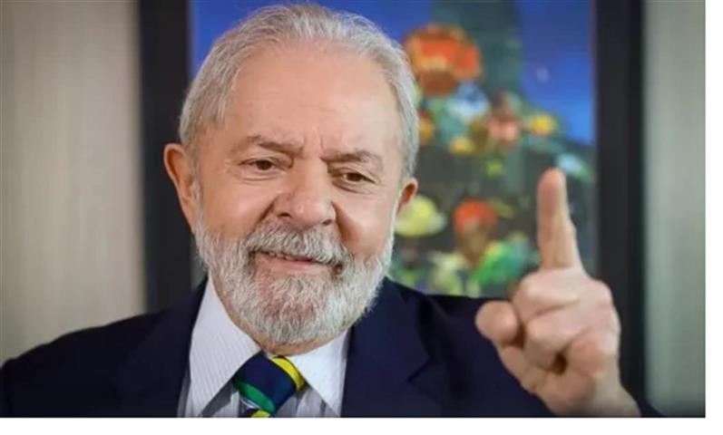 Un año de Lula en el poder y de Brasil regresar al mundo