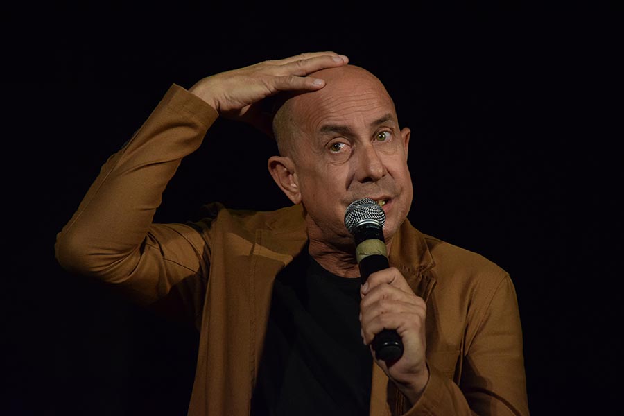 Continúan espectáculos por los 35 años de Carlos Gonzalvo