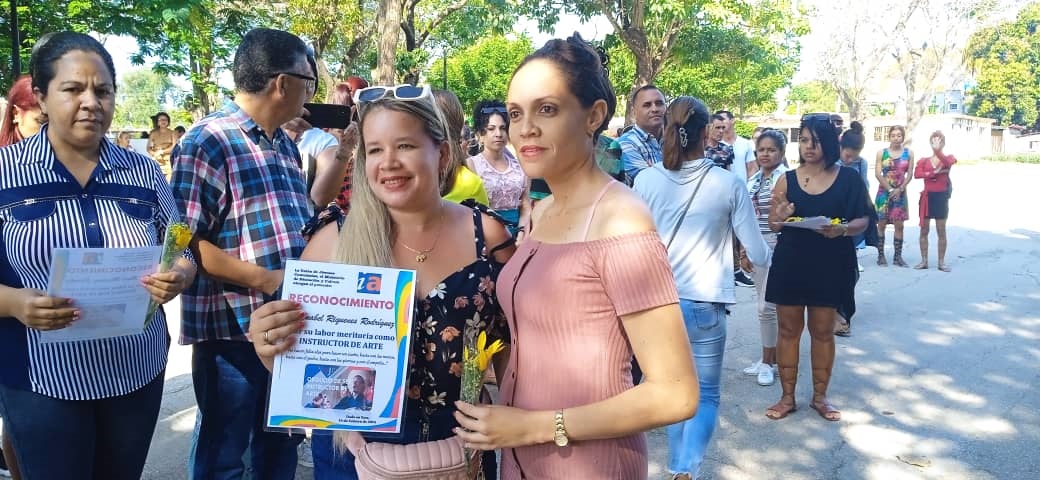 Celebran en Yara día del instructor de arte