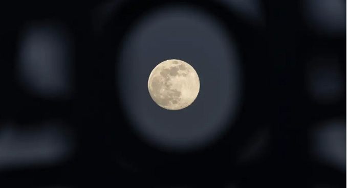 La Luna de nieve, también la más pequeña del año, se verá este sábado La Luna de nieve, también la más pequeña del año, se verá este sábado