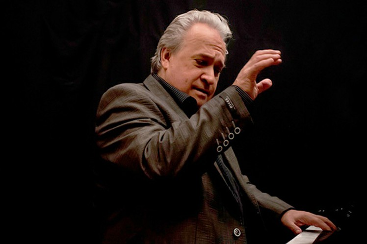 Frank Fernández, maestro cubano del piano y la música cumple 80 (+ videos) Frank Fernández, maestro cubano del piano y la música cumple 80 (+ videos)