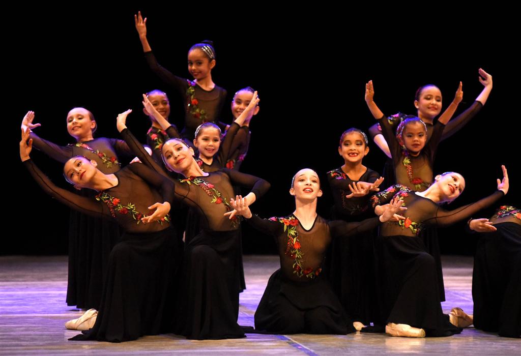Enseñanza del ballet en Cuba, génesis de una tradición danzaria Enseñanza del ballet en Cuba, génesis de una tradición danzaria