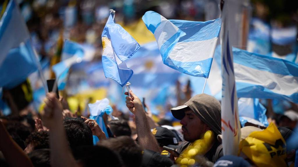 Una guerra civil, “fría” o “caliente”, puede acabar con la Argentina actual Una guerra civil, “fría” o “caliente”, puede acabar con la Argentina actual